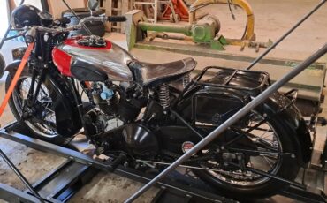 Bsa-All-models-1936-Red-Black-13