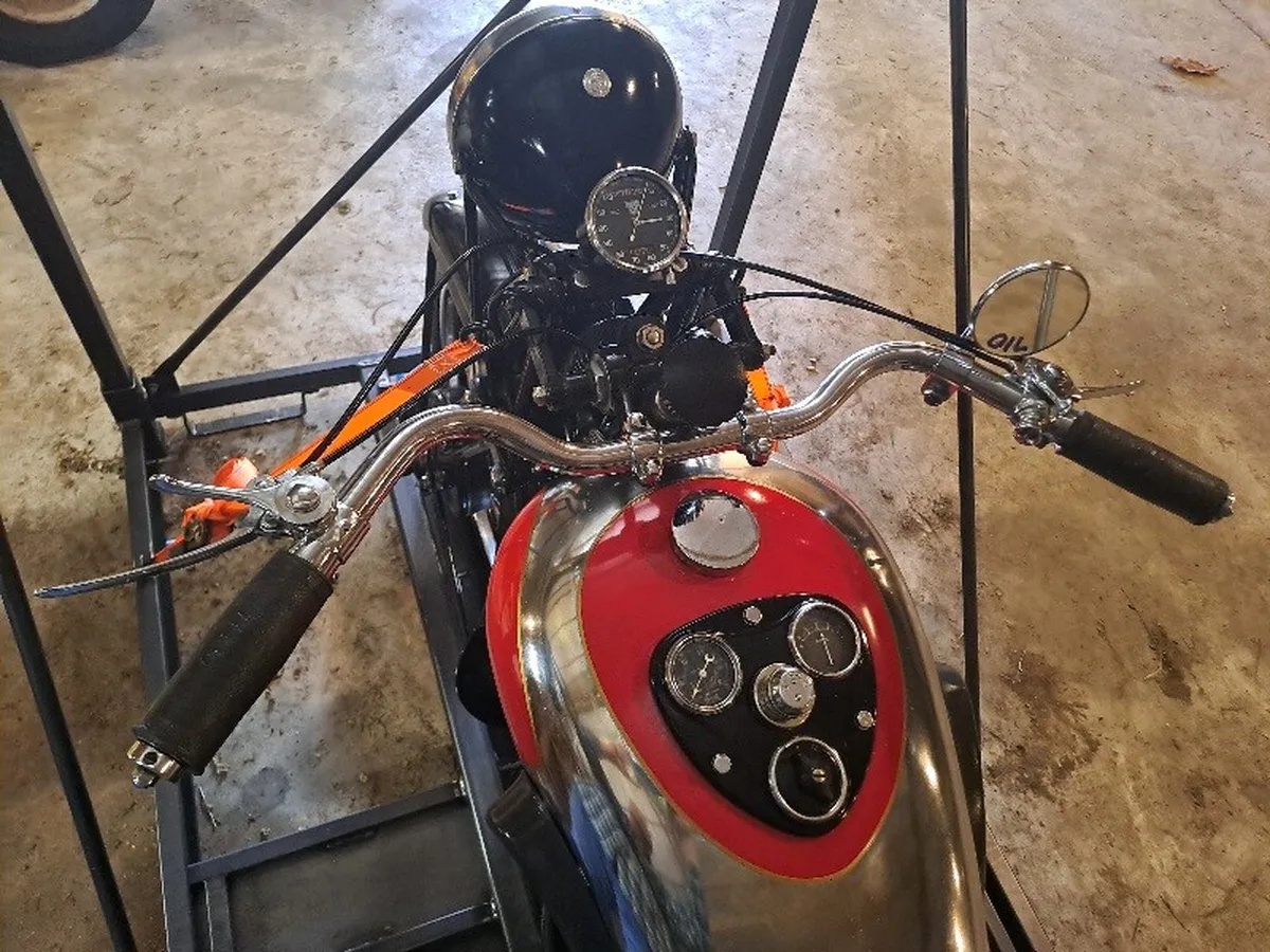 Bsa-All-models-1936-Red-Black-16