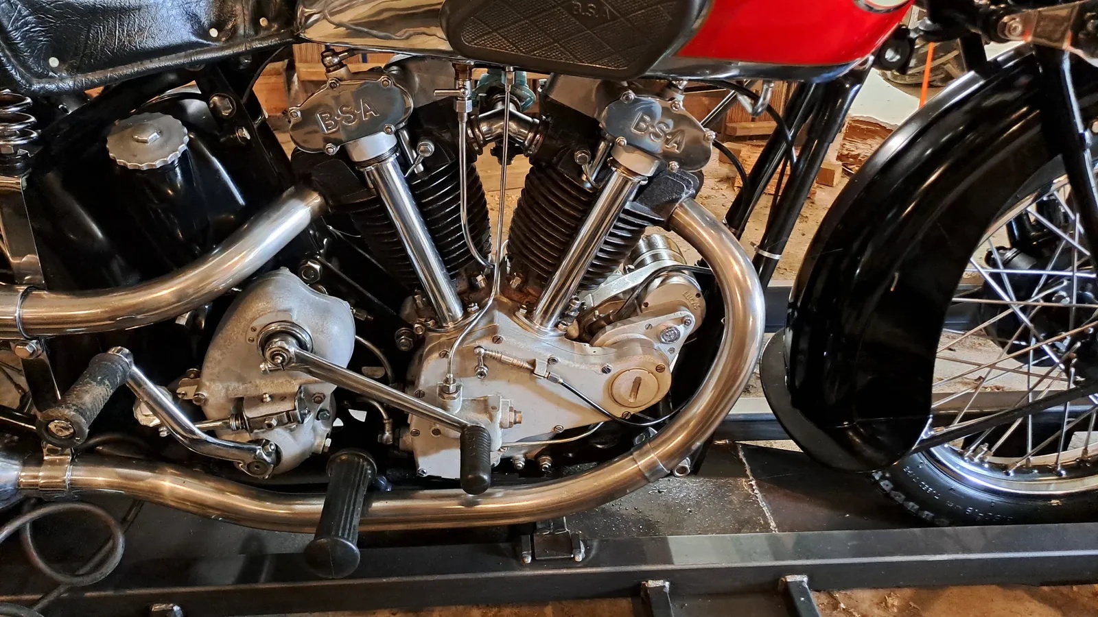 Bsa-All-models-1936-Red-Black-3