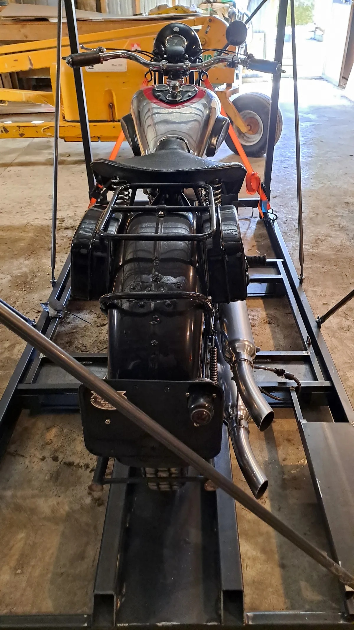 Bsa-All-models-1936-Red-Black-9