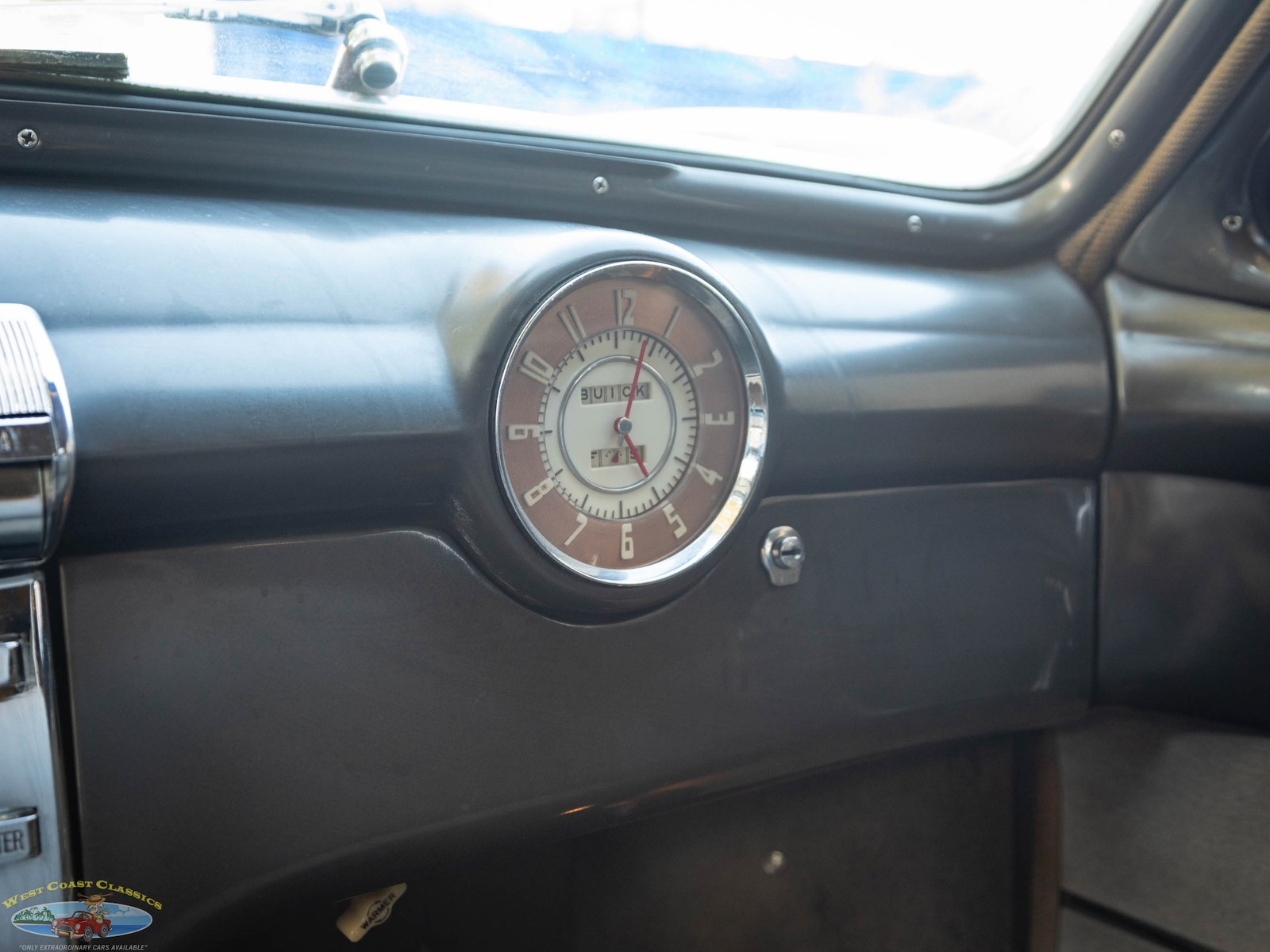 Buick-248-CID-8-cyl-Super-4-Door-Sedan-1947-4-Door-Sedan-37