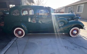 Buick-4-door-seda-1936-Sedan-18