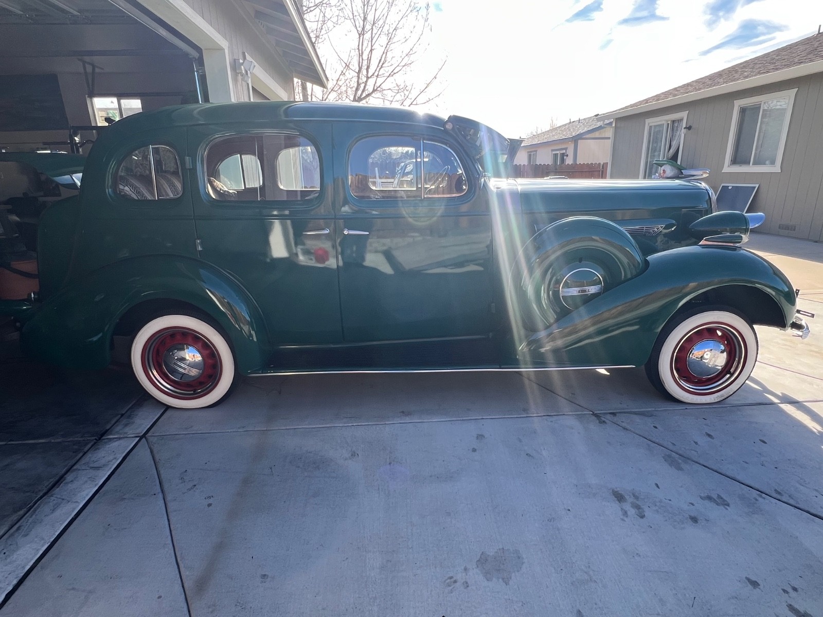 Buick-4-door-seda-1936-Sedan-18
