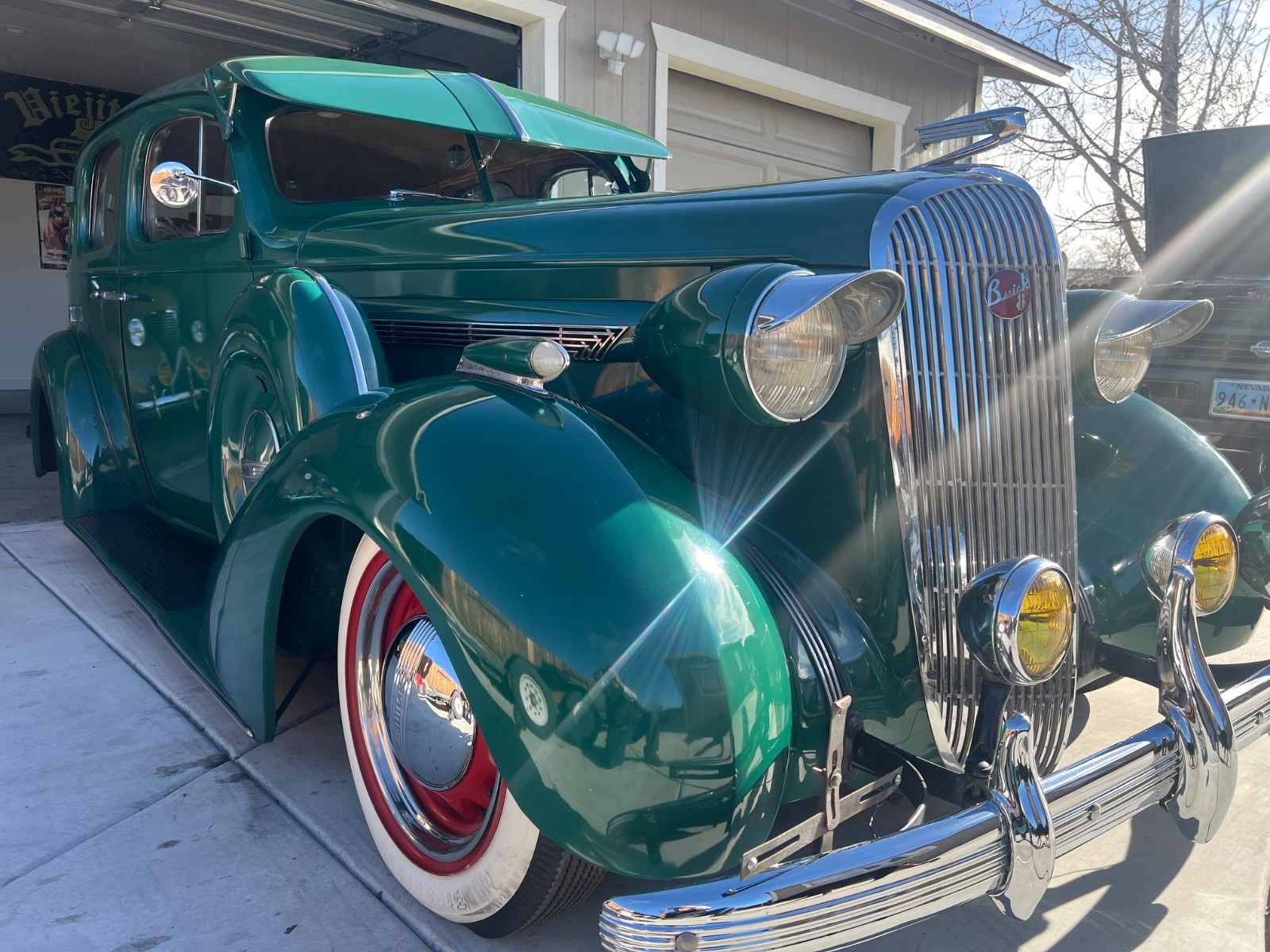 Buick-4-door-seda-1936-Sedan-2
