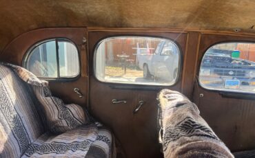 Buick-4-door-seda-1936-Sedan-21