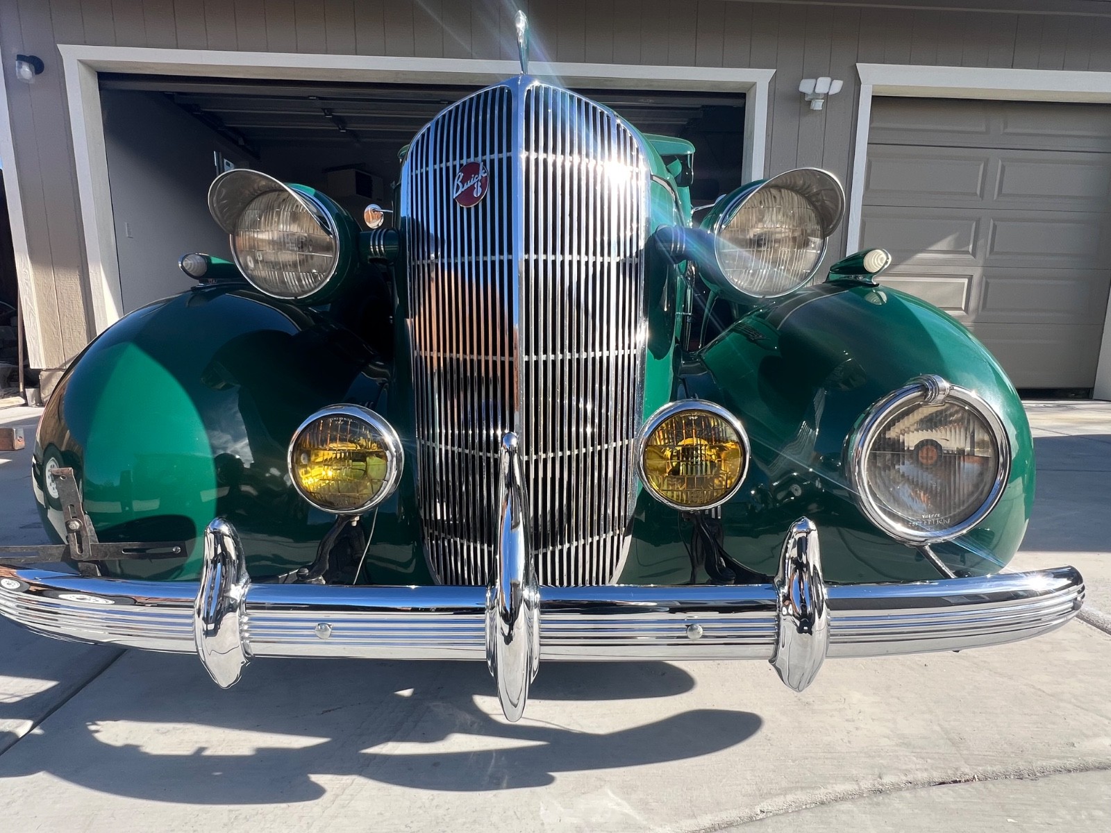 Buick-4-door-seda-1936-Sedan-23