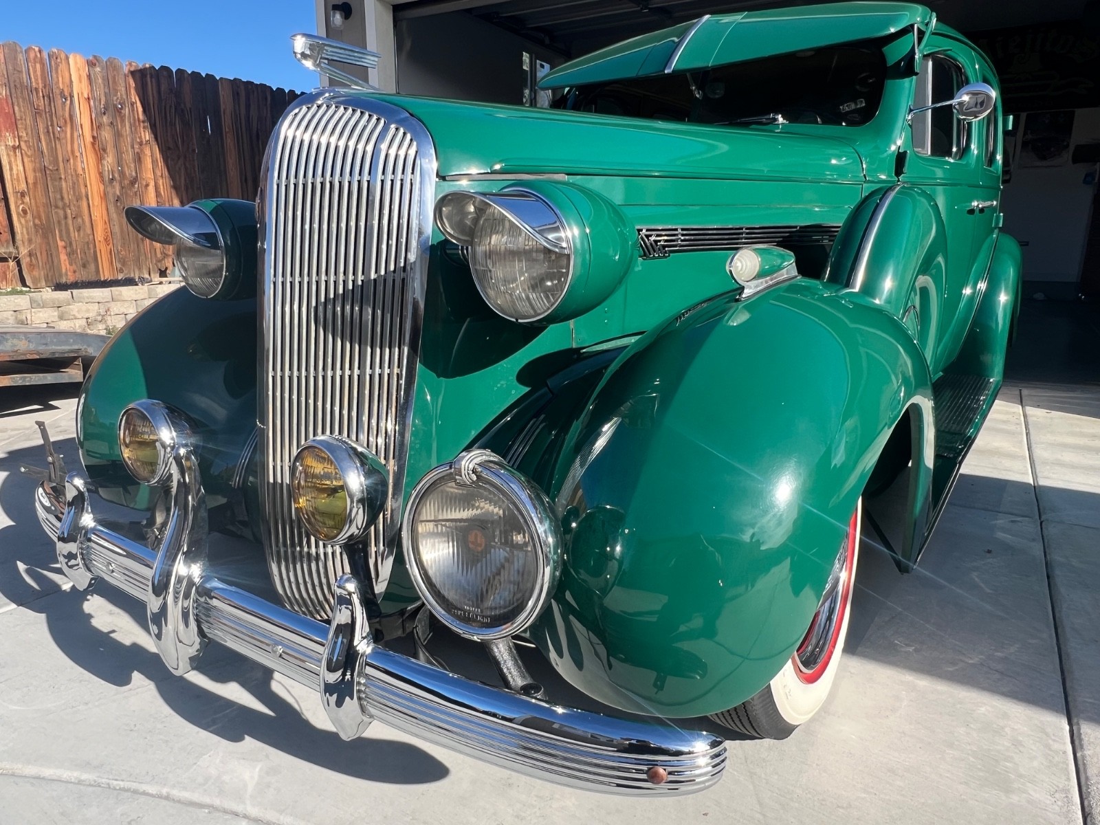 Buick-4-door-seda-1936-Sedan-24