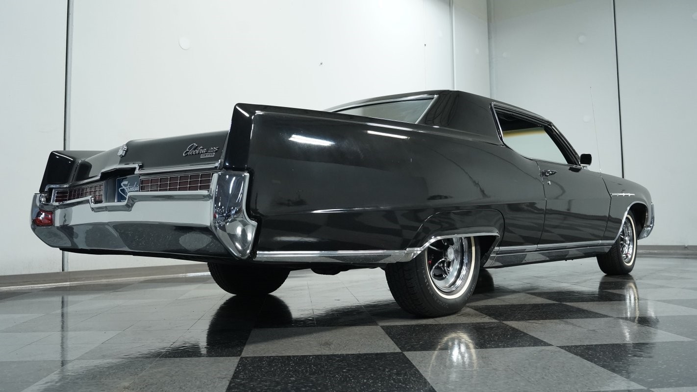 Buick-Electra-1969-Coupe-23