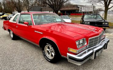 Buick-Electra-1977-Deluxe-1