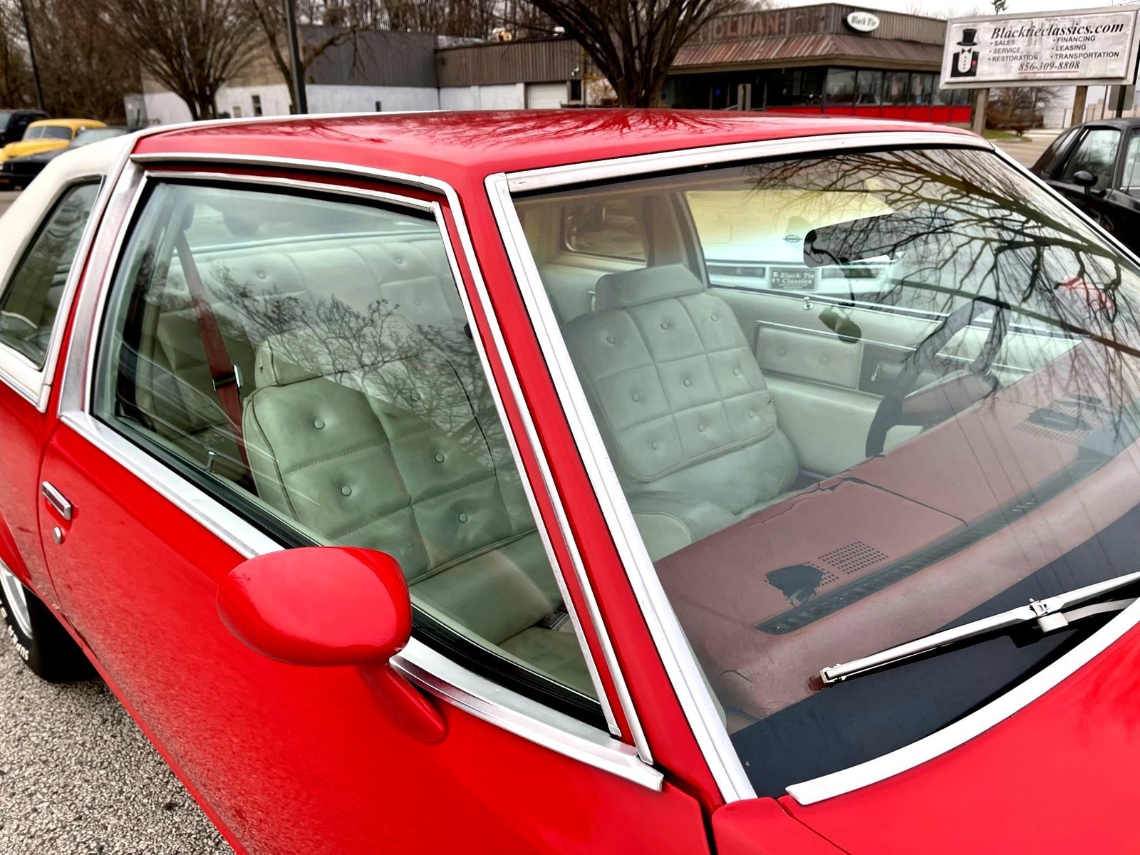 Buick-Electra-1977-Deluxe-18