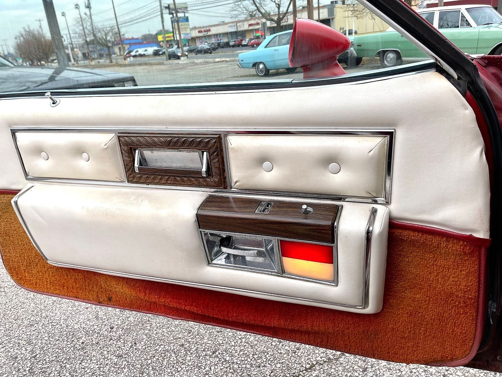 Buick-Electra-1977-Deluxe-19