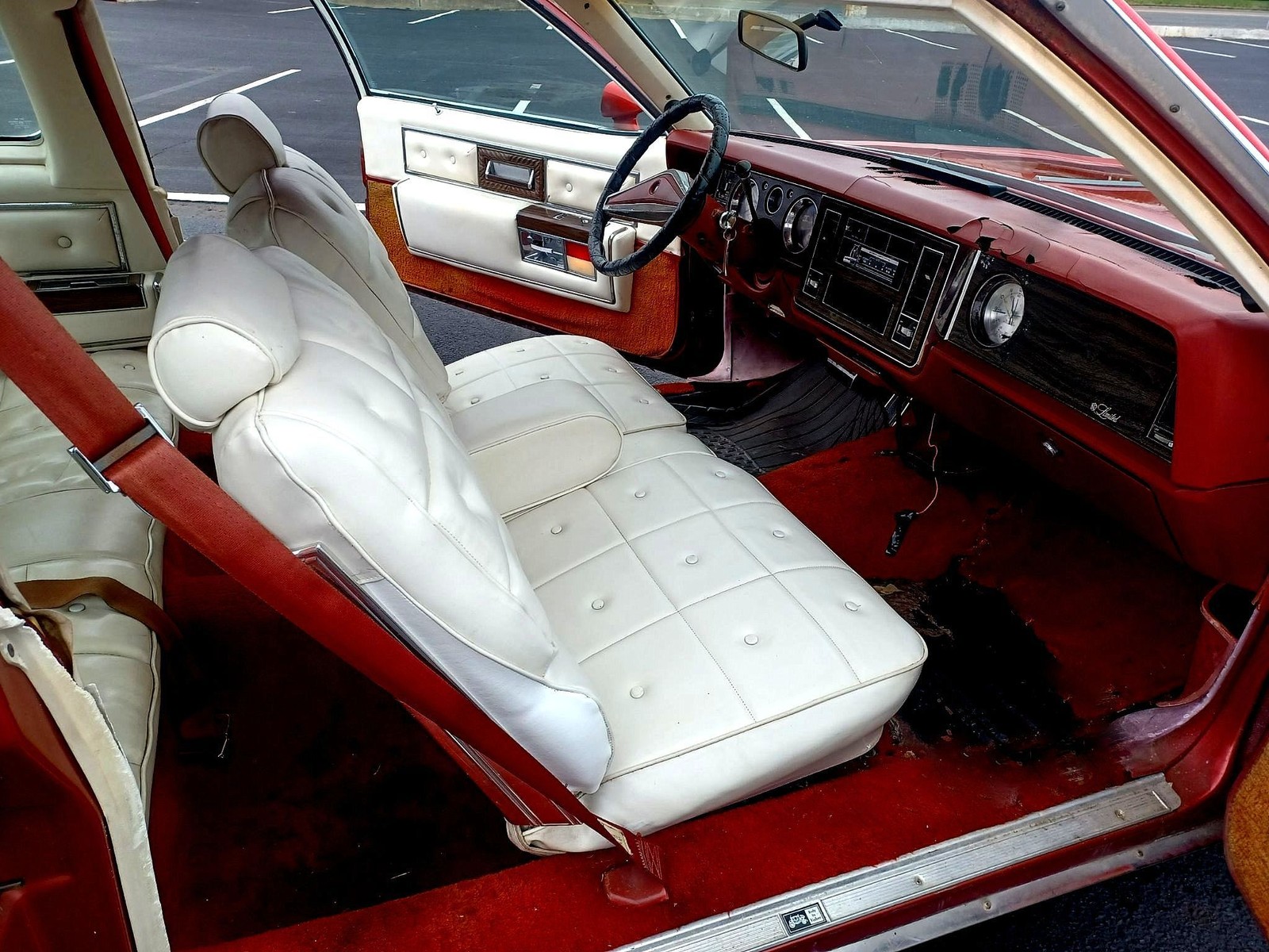 Buick-Electra-1977-Deluxe-24