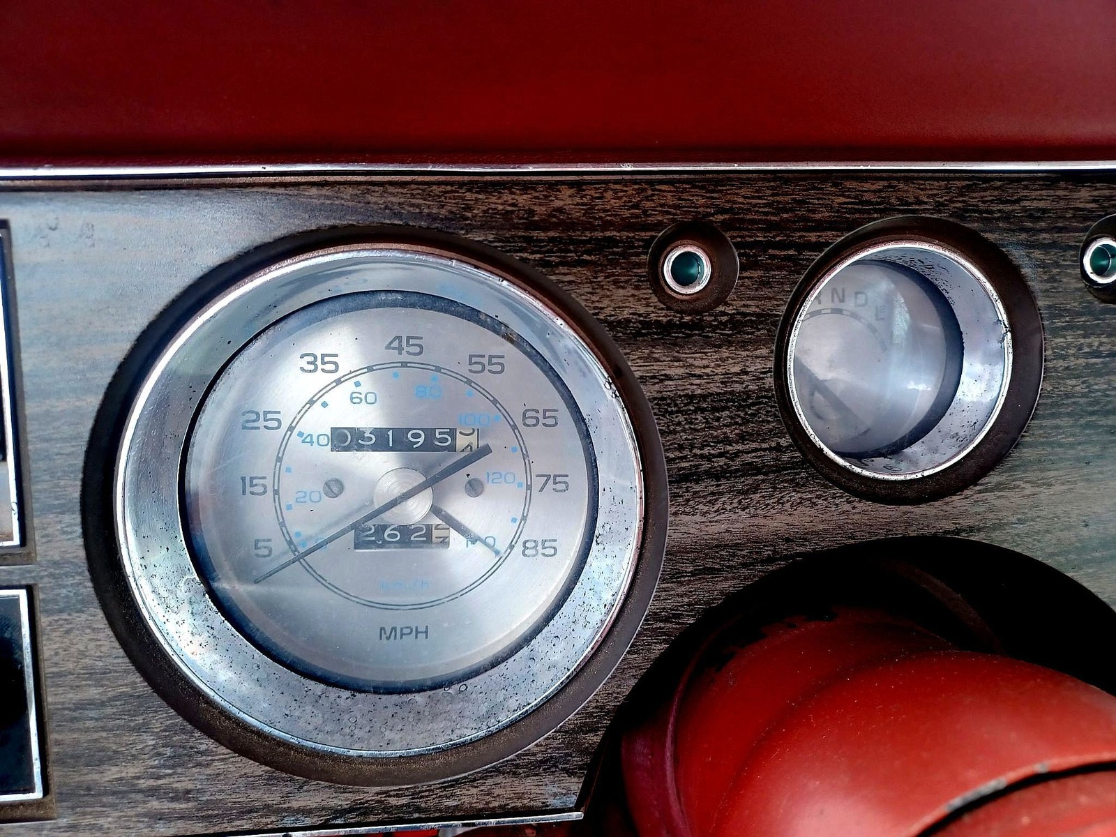 Buick-Electra-1977-Deluxe-26