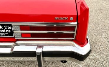 Buick-Electra-1977-Deluxe-9
