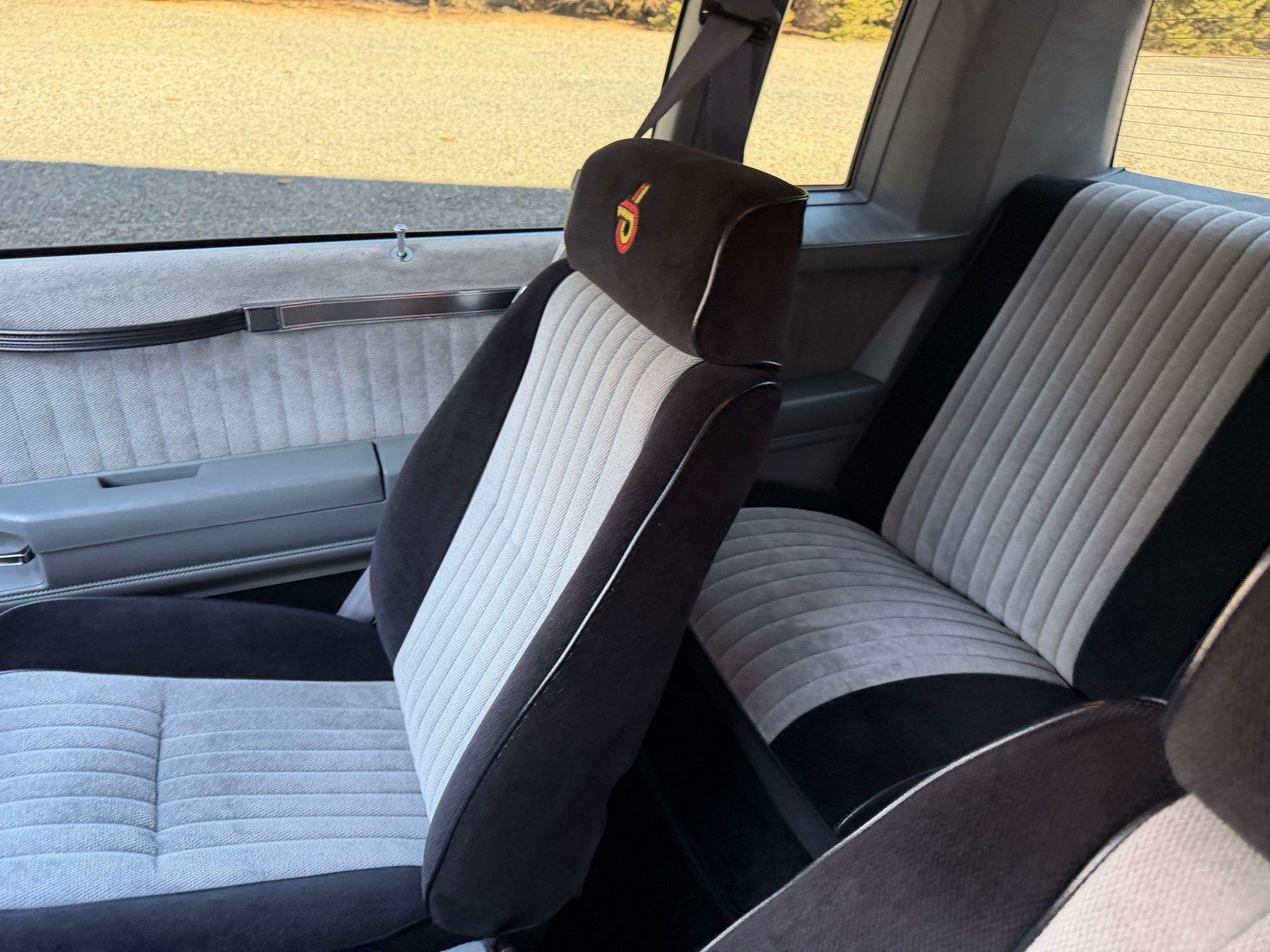 Buick-Grand-National-1986-Coupe-20