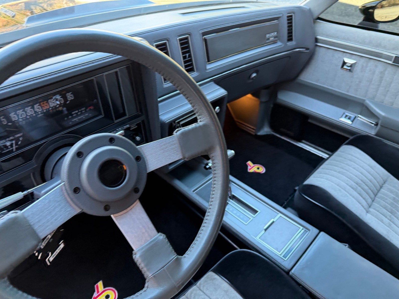 Buick-Grand-National-1986-Coupe-21