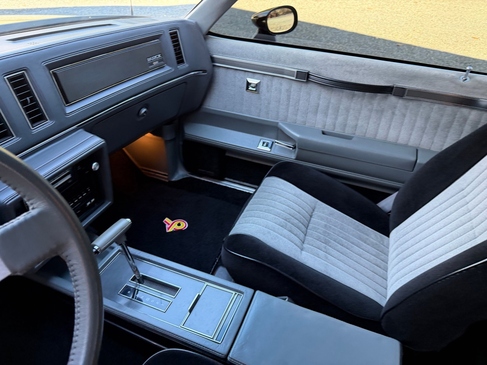 Buick-Grand-National-1986-Coupe-22