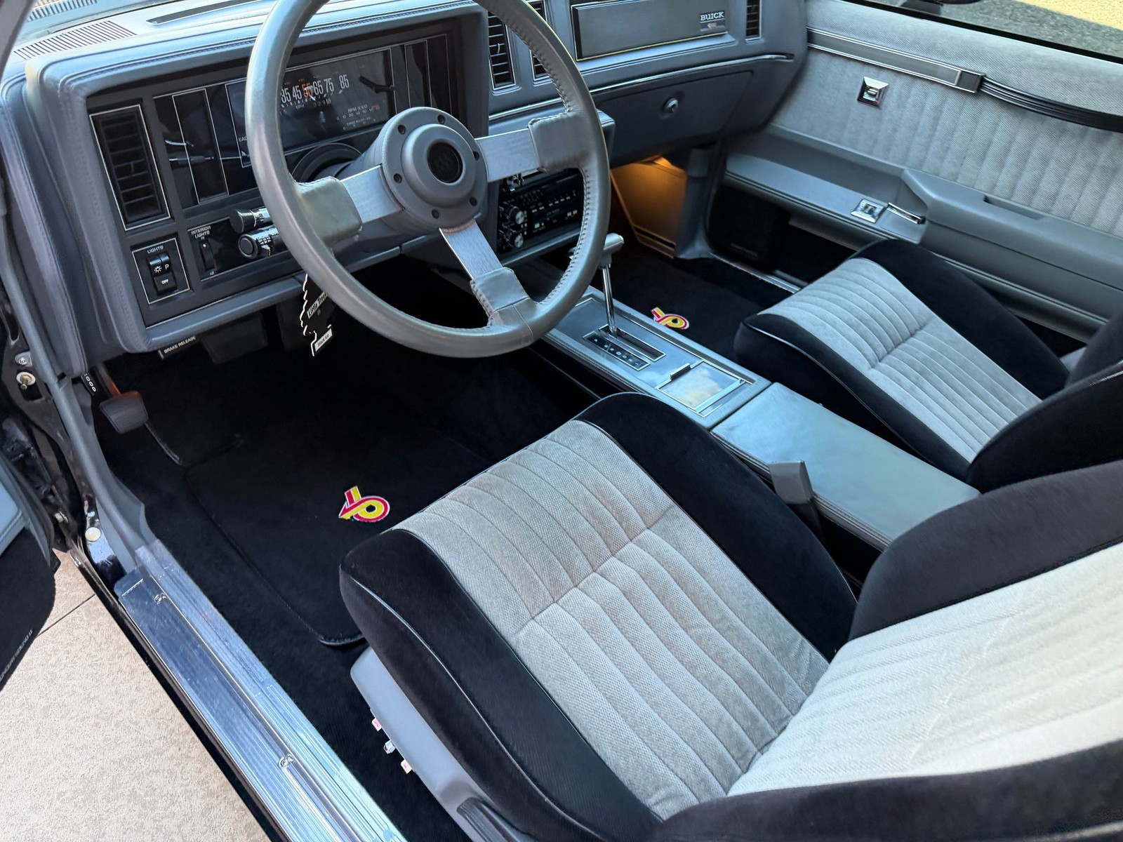 Buick-Grand-National-1986-Coupe-25