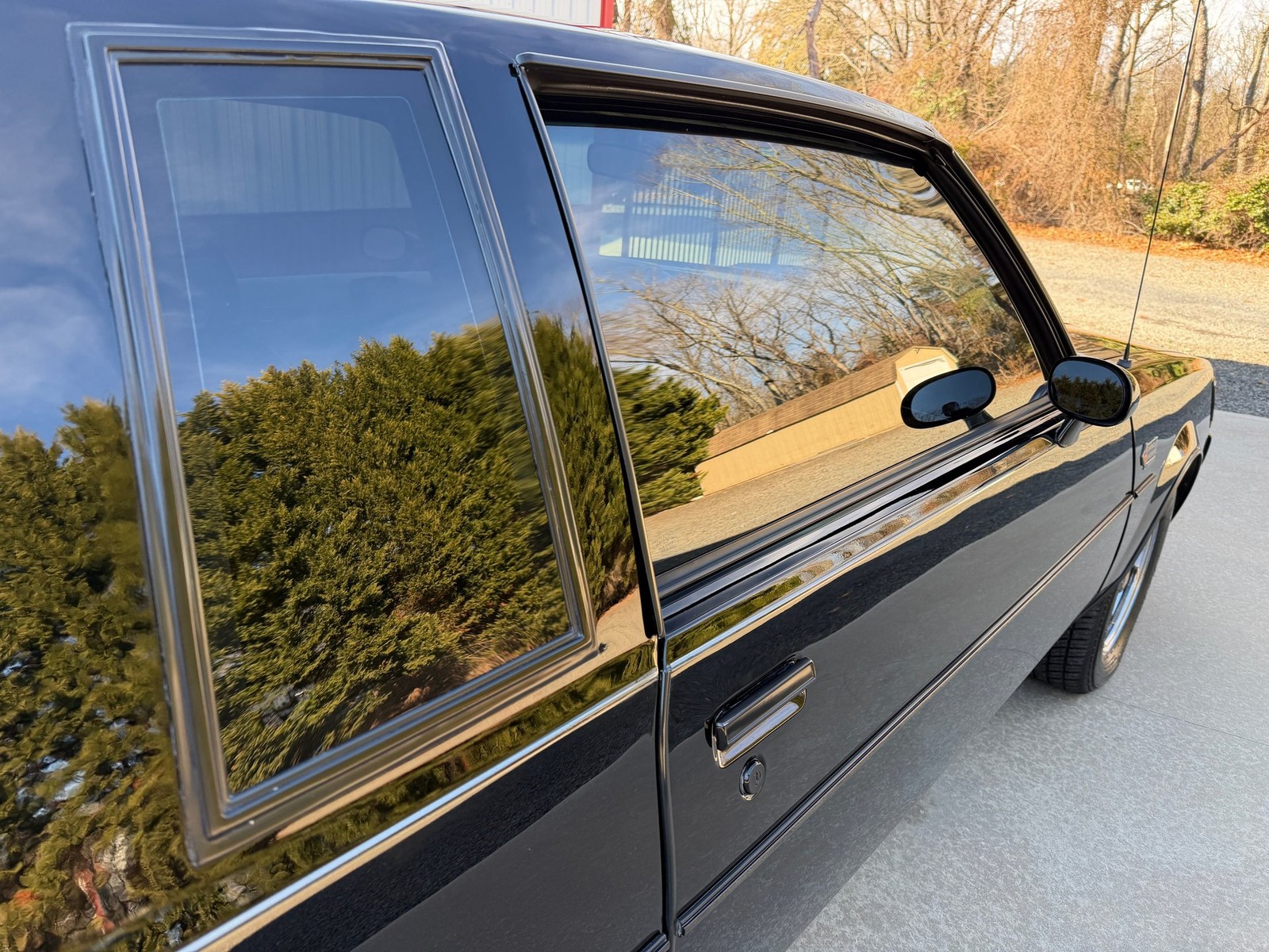 Buick-Grand-National-1986-Coupe-31