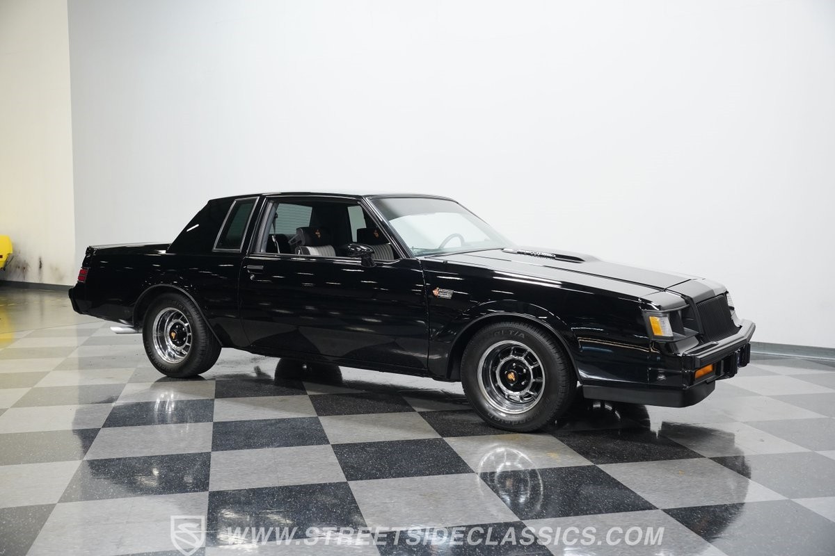 Buick-Grand-National-1987-Coupe-15