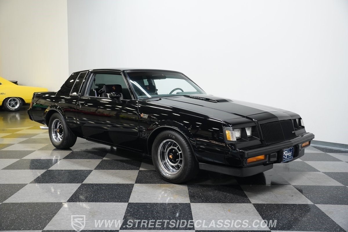 Buick-Grand-National-1987-Coupe-16