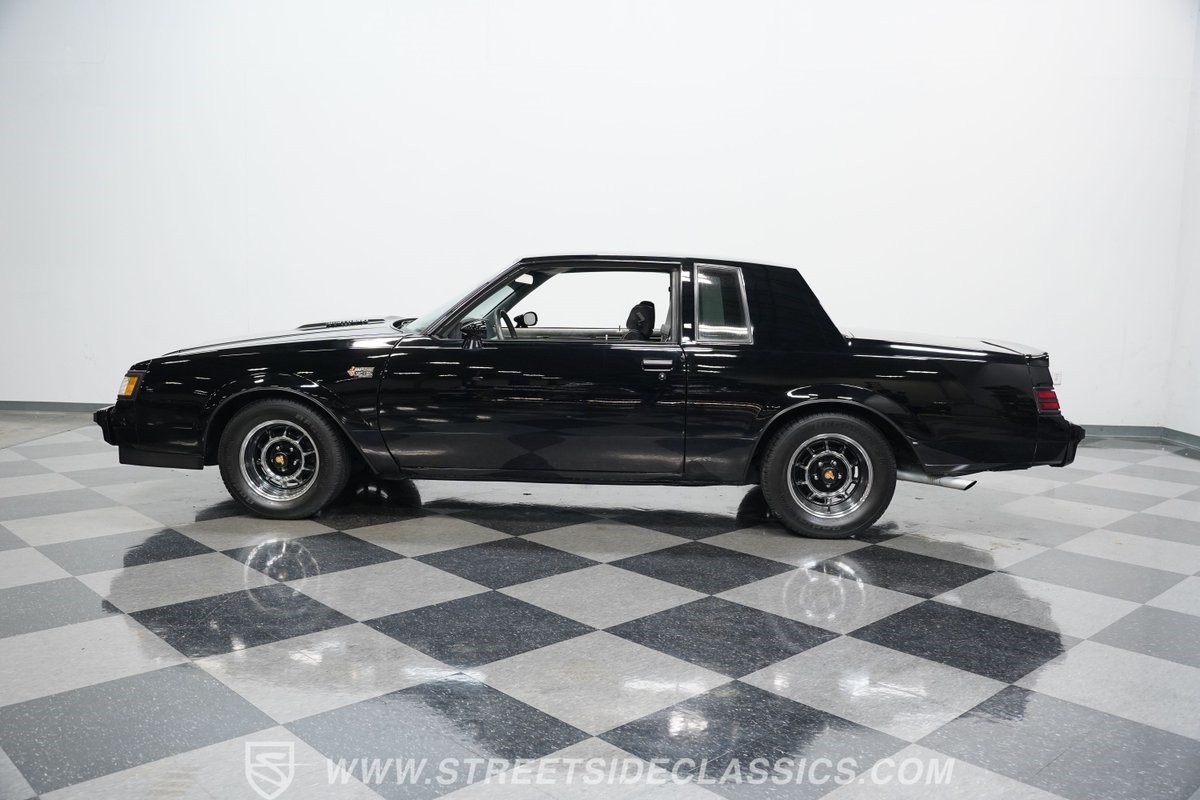 Buick-Grand-National-1987-Coupe-2
