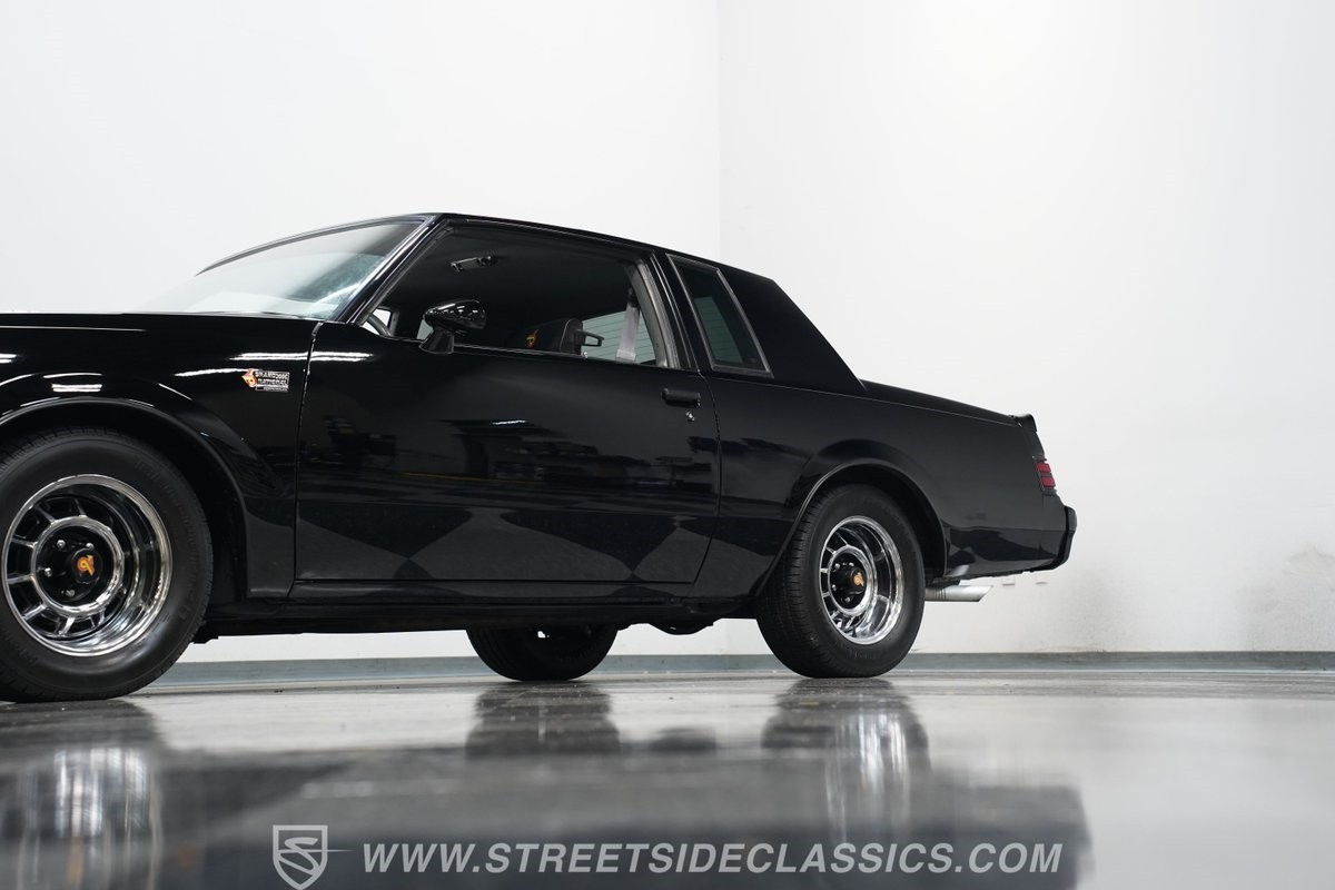 Buick-Grand-National-1987-Coupe-21