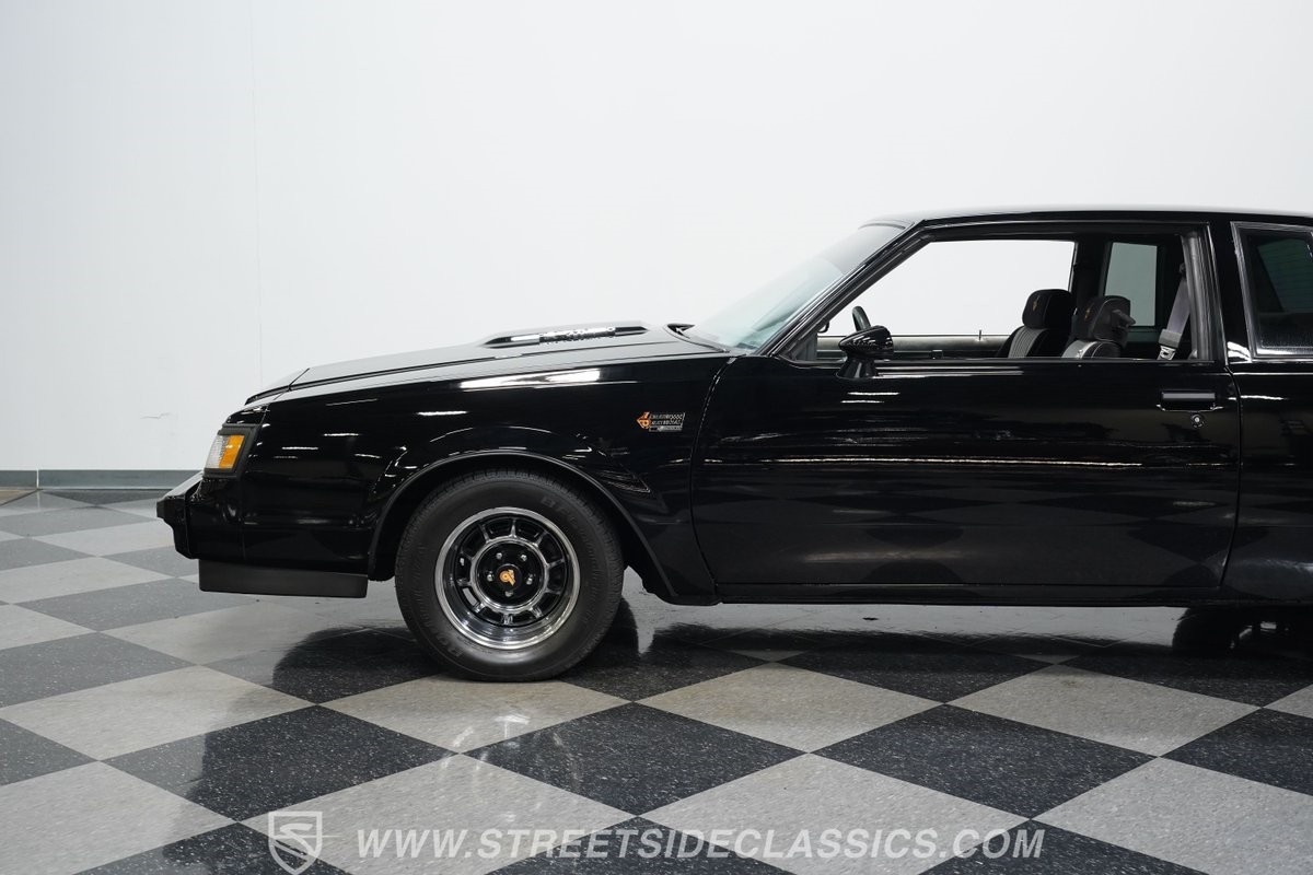 Buick-Grand-National-1987-Coupe-22
