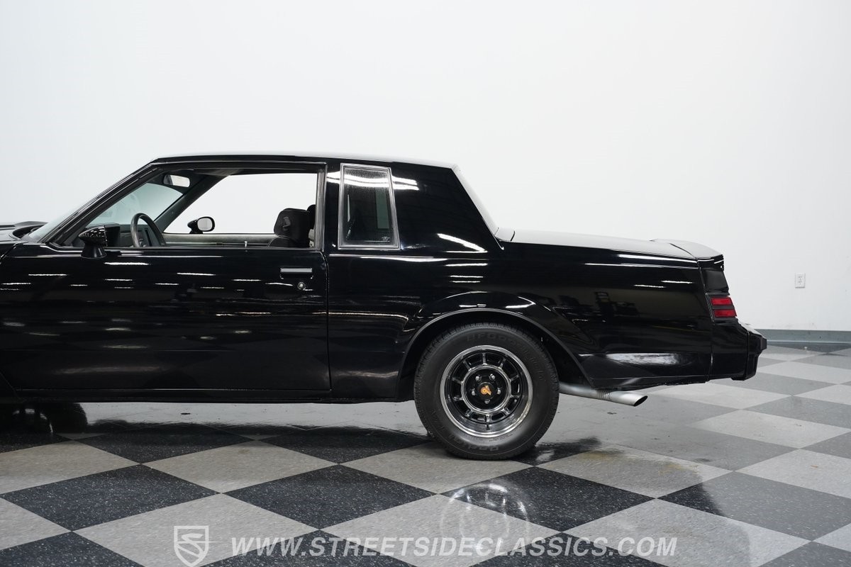 Buick-Grand-National-1987-Coupe-23