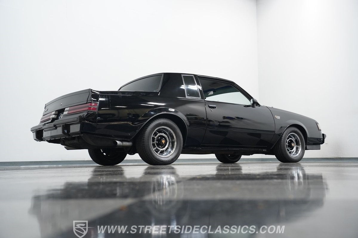 Buick-Grand-National-1987-Coupe-26