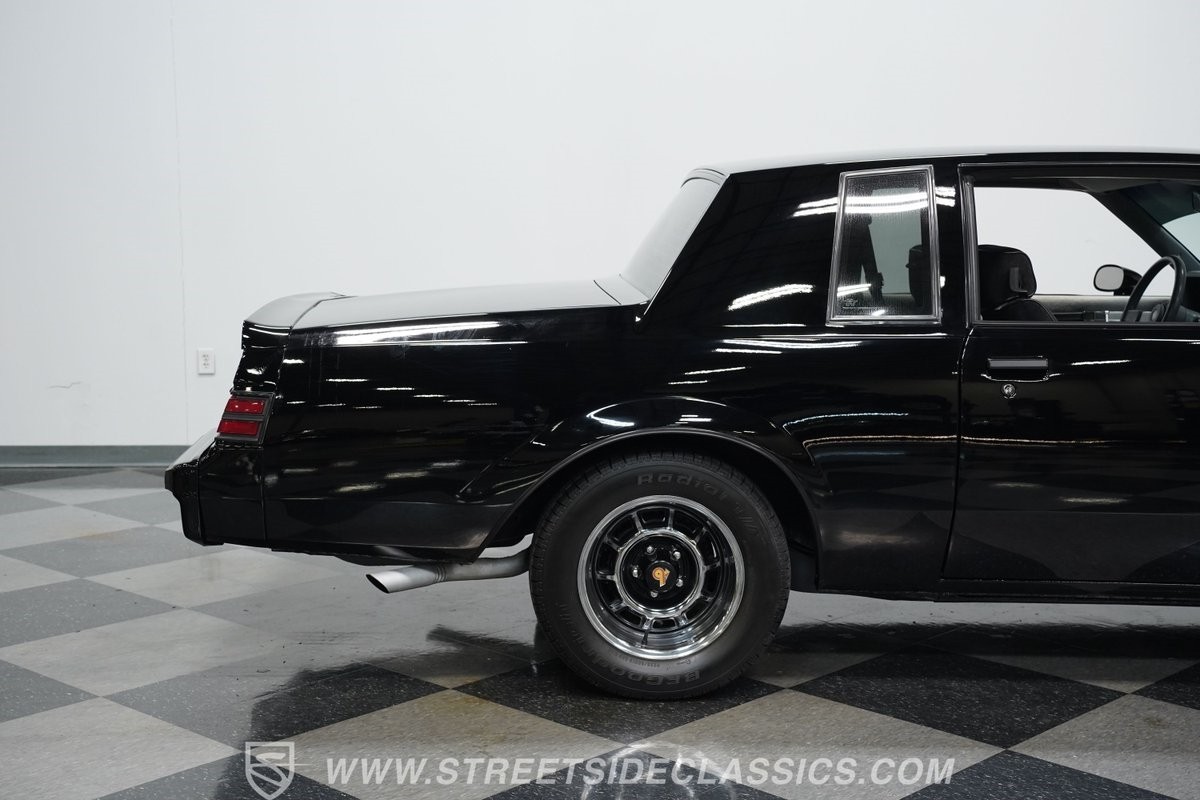 Buick-Grand-National-1987-Coupe-28