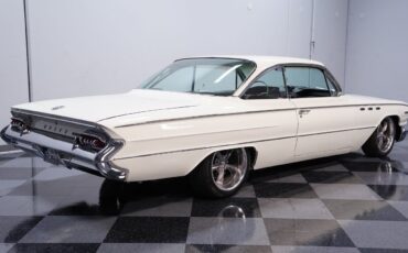 Buick-Invicta-1961-Hardtop-10