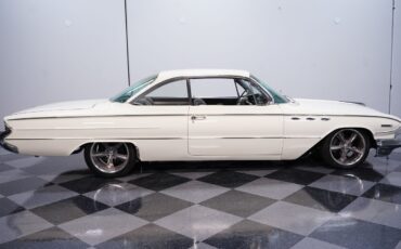 Buick-Invicta-1961-Hardtop-11