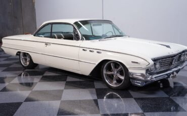 Buick-Invicta-1961-Hardtop-12