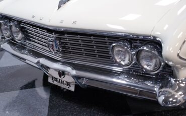 Buick-Invicta-1961-Hardtop-16