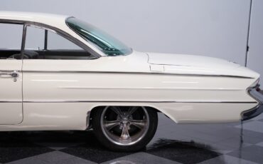 Buick-Invicta-1961-Hardtop-19