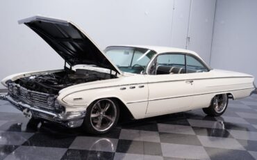 Buick-Invicta-1961-Hardtop-24