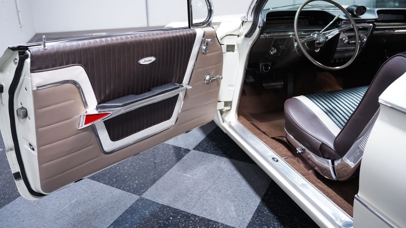 Buick-Invicta-1961-Hardtop-27