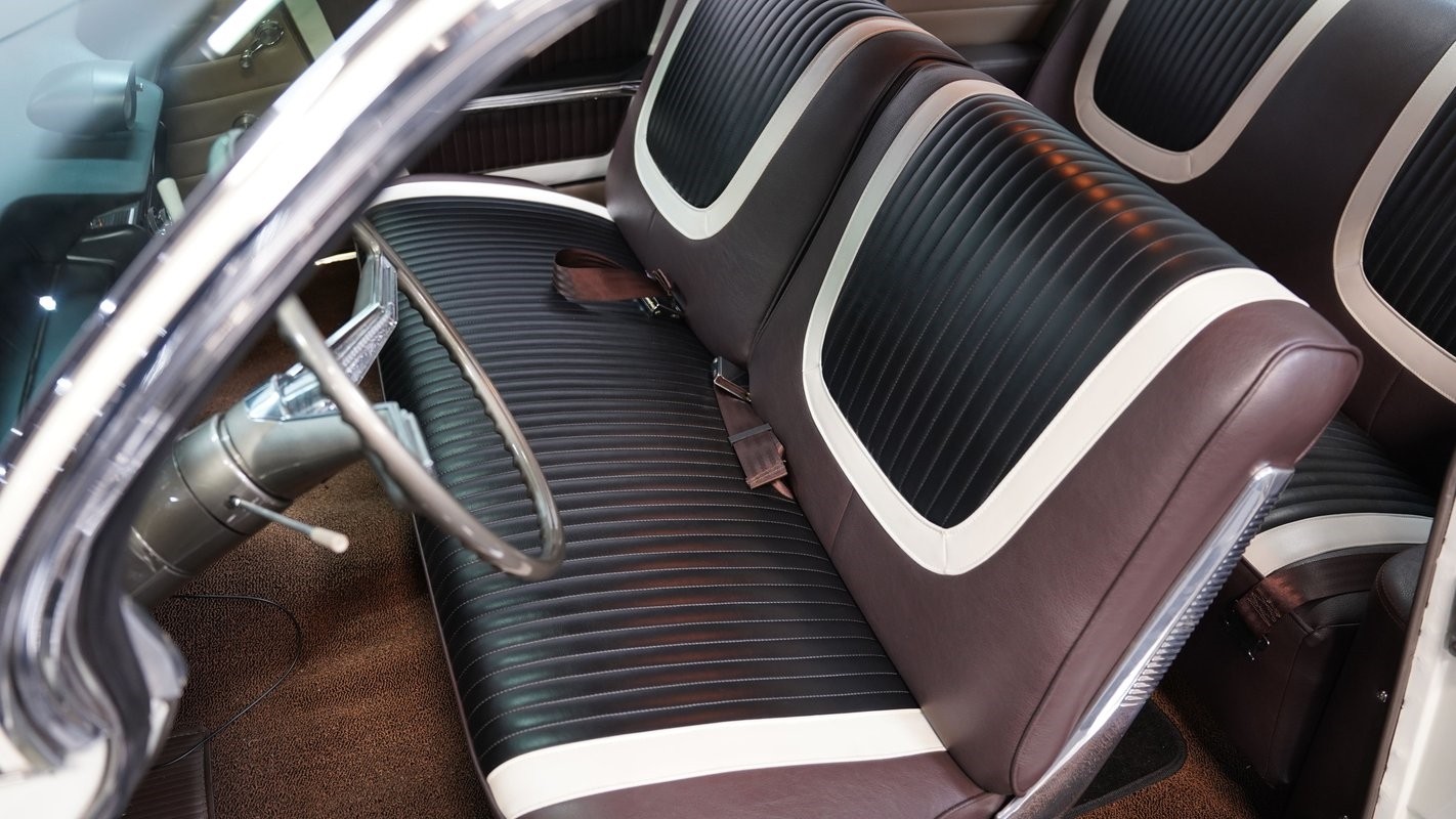 Buick-Invicta-1961-Hardtop-33