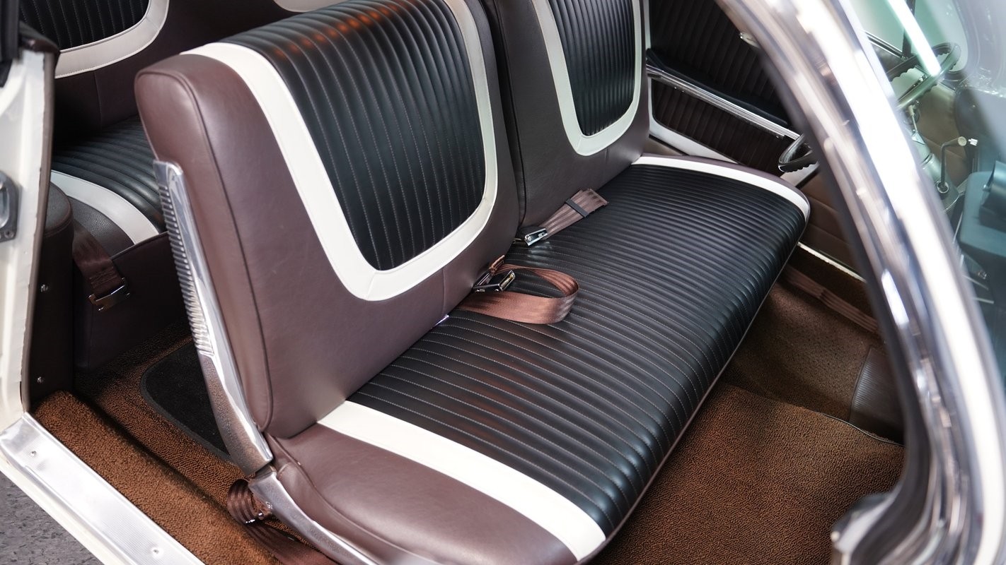 Buick-Invicta-1961-Hardtop-36