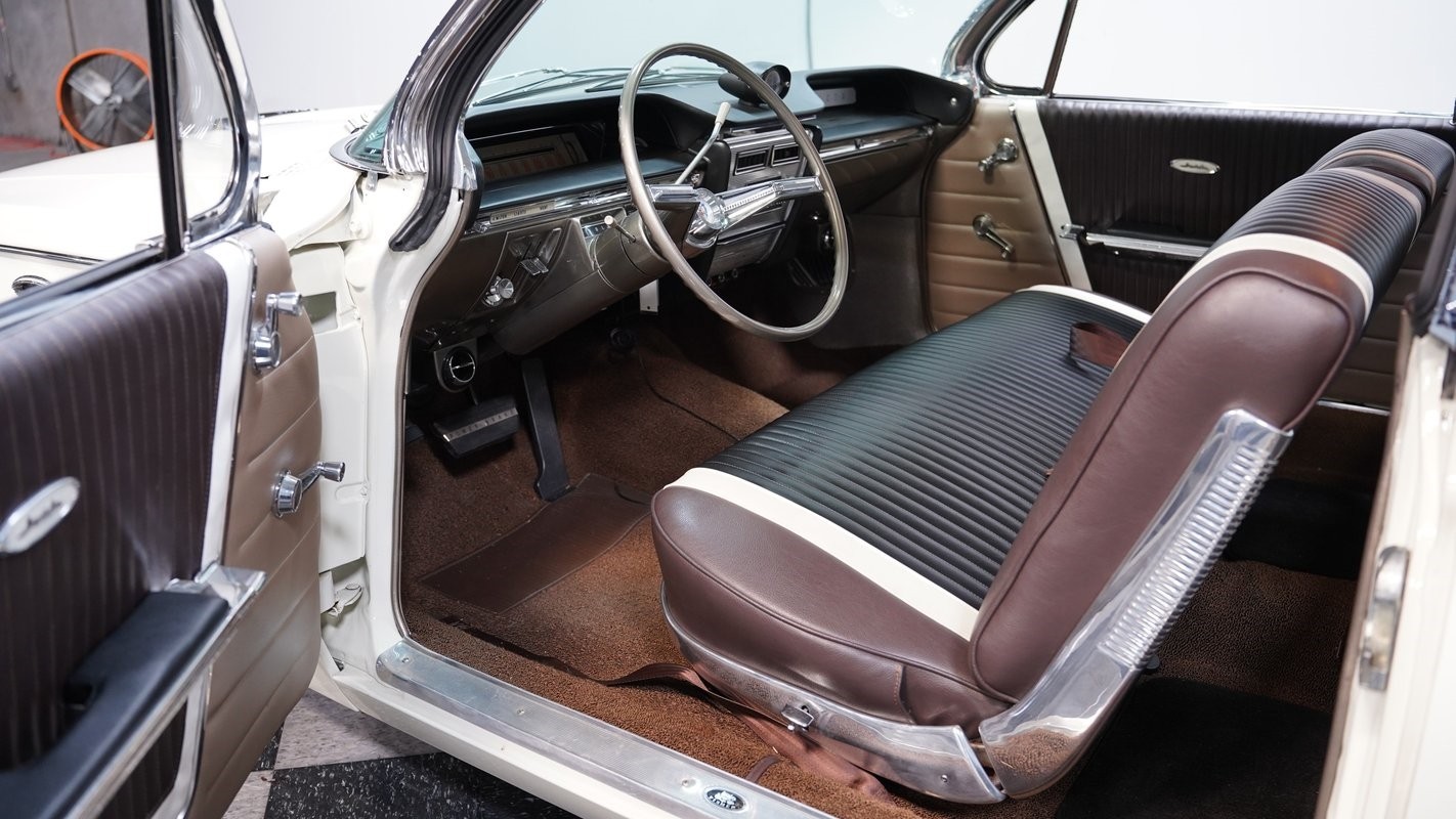 Buick-Invicta-1961-Hardtop-4