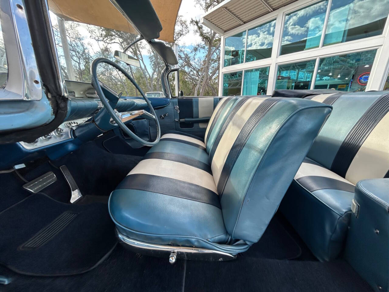 Buick-LeSabre-1960-Wagon-26