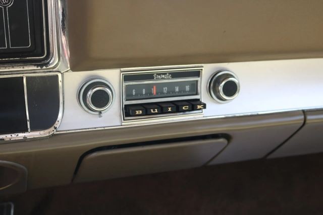 Buick-LeSabre-1968-Sedan-8