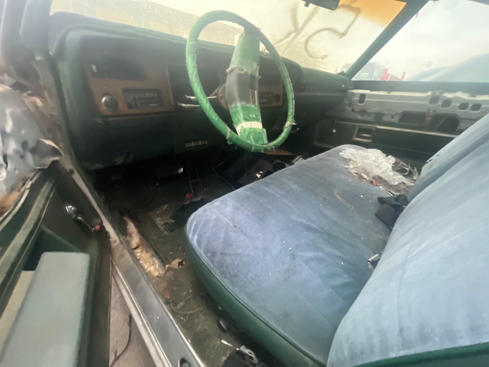 Buick-LeSabre-1973-Coupe-12