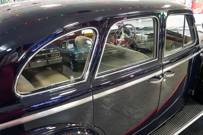 Buick-Other-1940-Dark-Blue-Tan-29