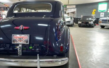Buick-Other-1940-Dark-Blue-Tan-32