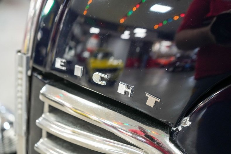 Buick-Other-1940-Dark-Blue-Tan-38