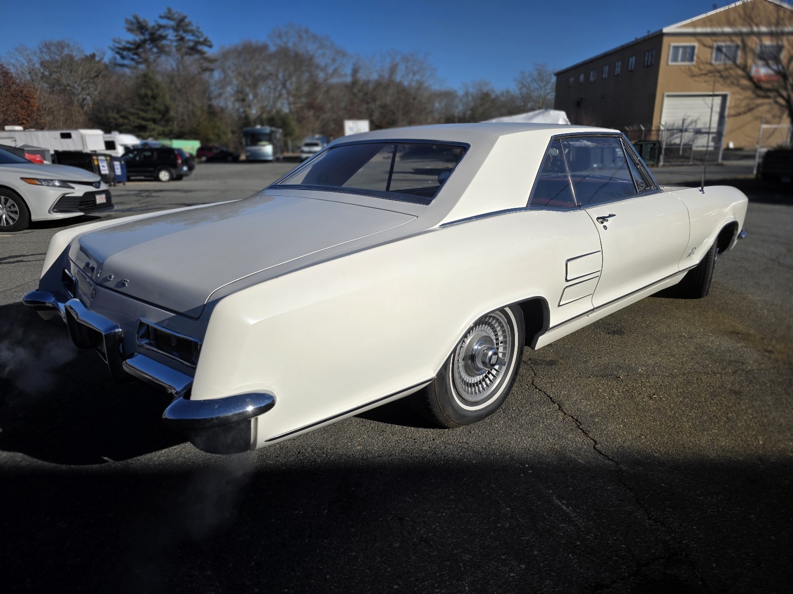 Buick-Riviera-1963-1