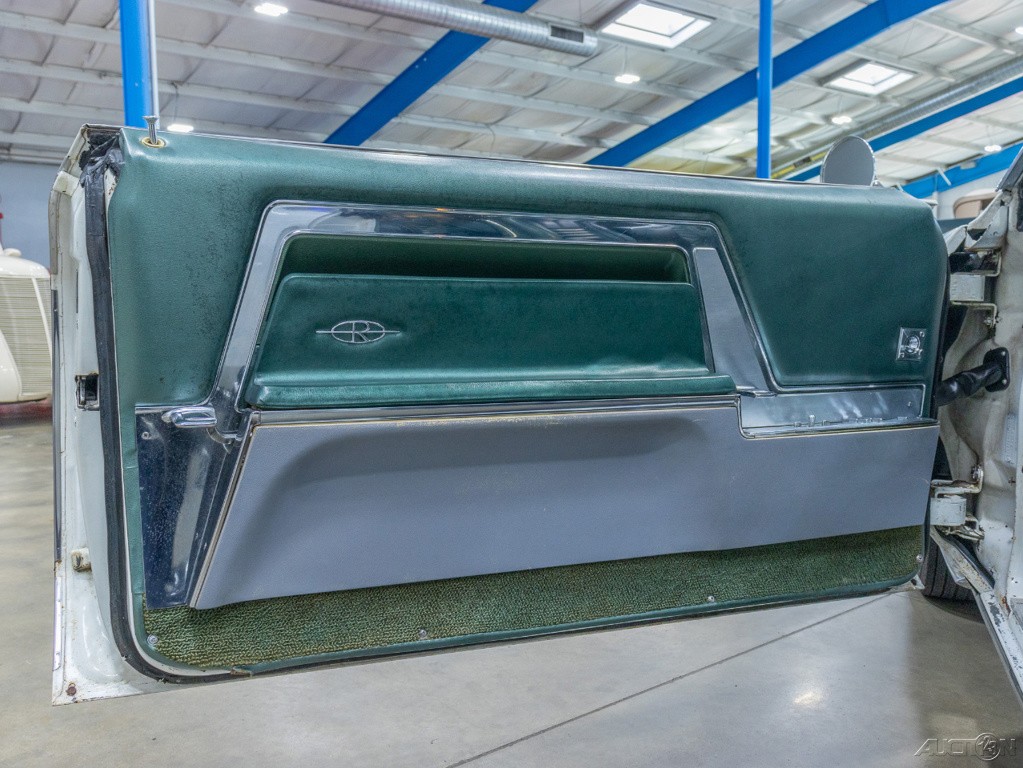 Buick-Riviera-1966-Other-23