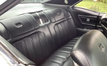 Buick-Riviera-1968-Gold-Black-12